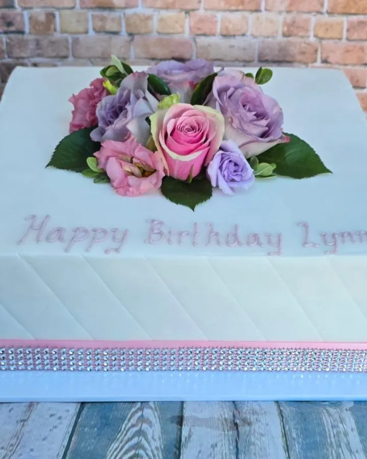 Floral cake for Lynn