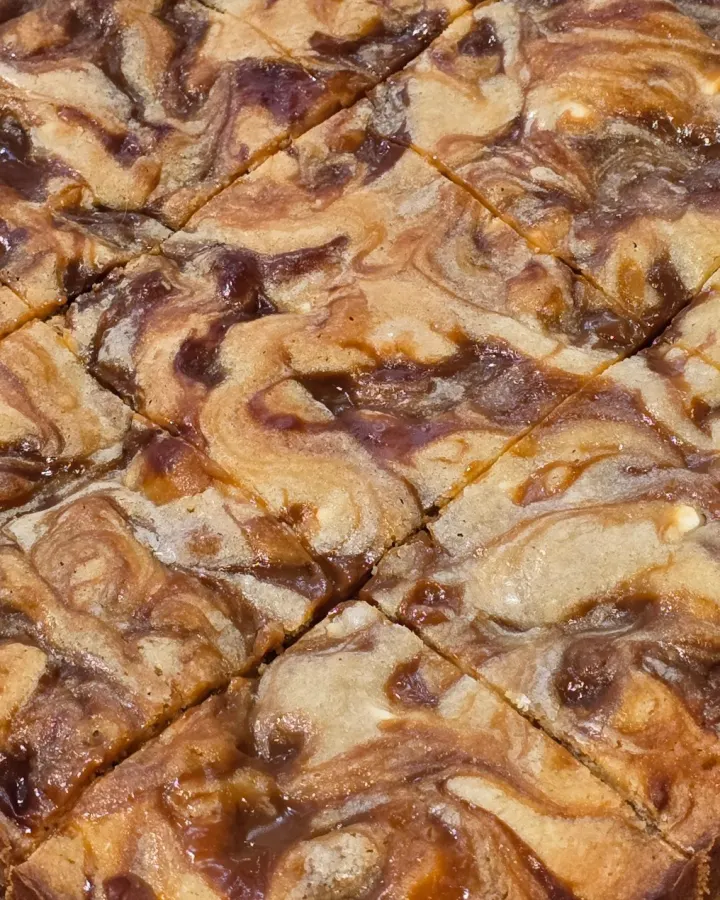 Caramel blondies